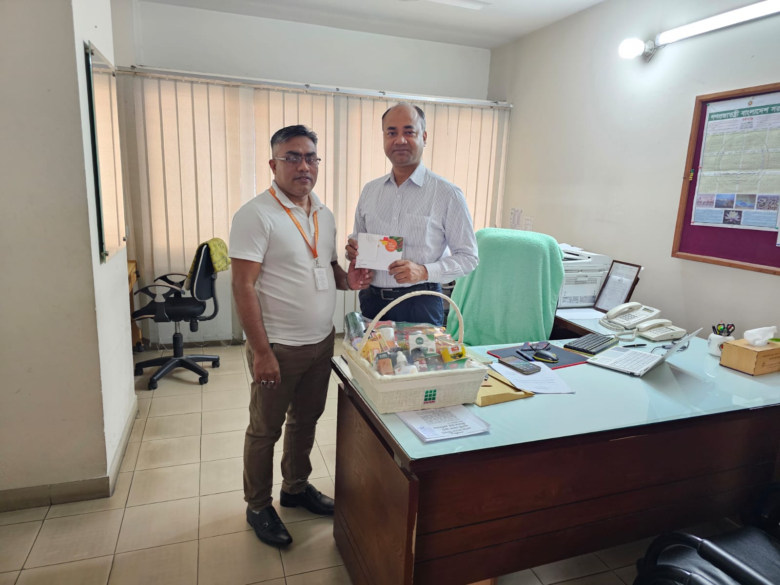 Gazzali team meeting a client